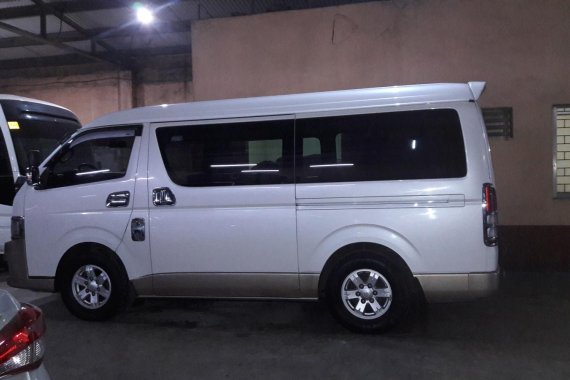 Used 2013 Toyota Hiace Automatic Diesel for sale in Makati 