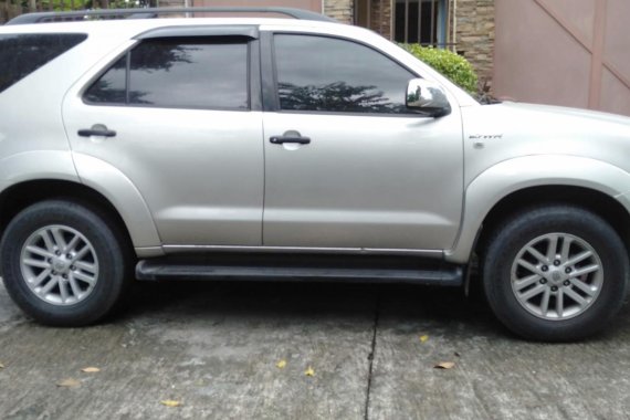 2nd Hand Toyota Fortuner 2006 Automatic Gasoline for sale in Manila 