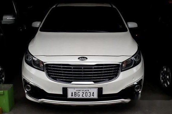 White Kia Grand Carnival 2015 for sale in Pasig