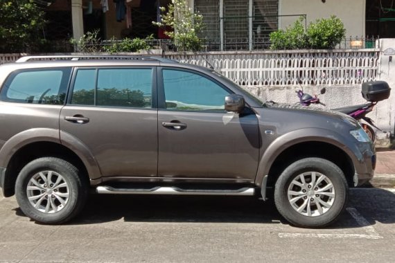 Selling Used Mitsubishi Montero Sport 2014 at 43000 km in Pasig 