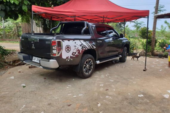 Sell Used 2019 Mitsubishi Strada Automatic Gasoline in Davao City 