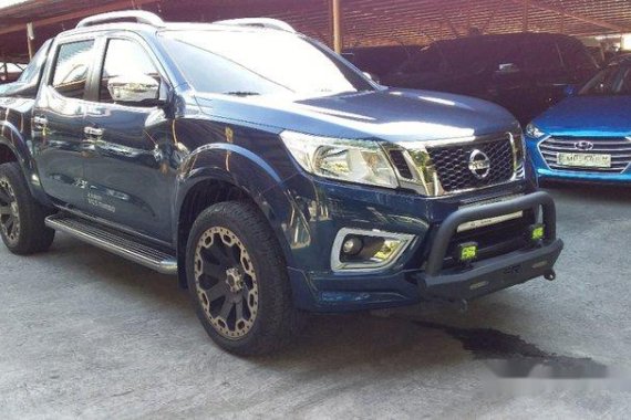 Selling Blue Nissan Navara 2018 Automatic Diesel 