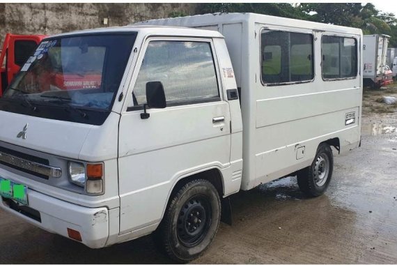 2011 Mitsubishi L300 for sale in Mandaue 