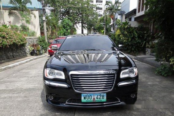 Used Chrysler 300c 2013 at 23000 km for sale Manila