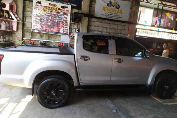 Used ISUZU DMAX NEGOTIABLE 2015 for sale in Manila