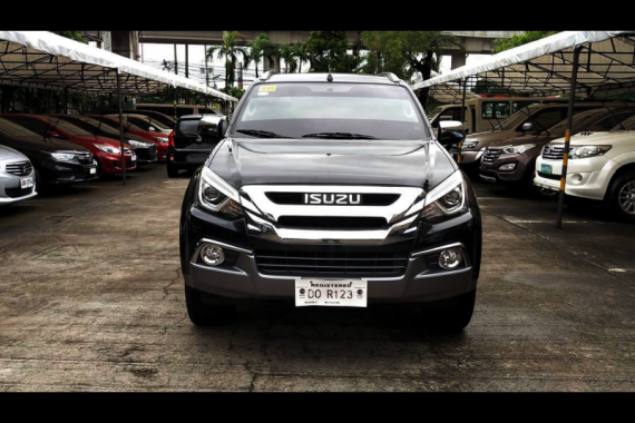 Blue Isuzu Mu-X 2018 SUV / MPV at 31811 for sale