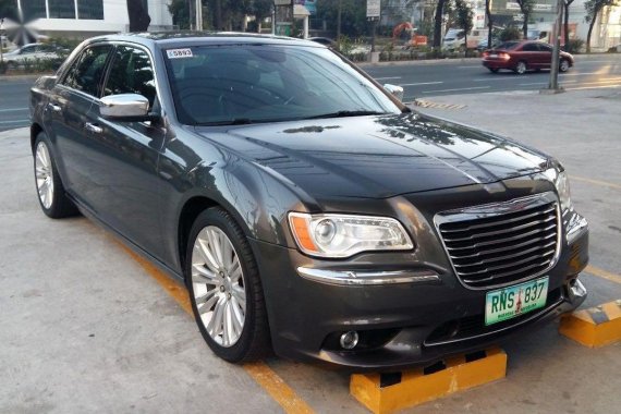 2013 Chrysler 300c for sale in Quezon City