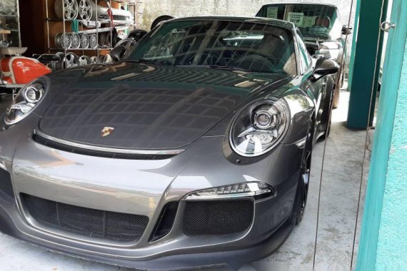 Selling Porsche 911 Gt3 2015 at 11100 km 