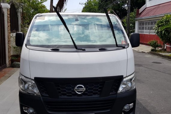 Sell White 2016 Nissan Nv350 Urvan in Las Pinas 