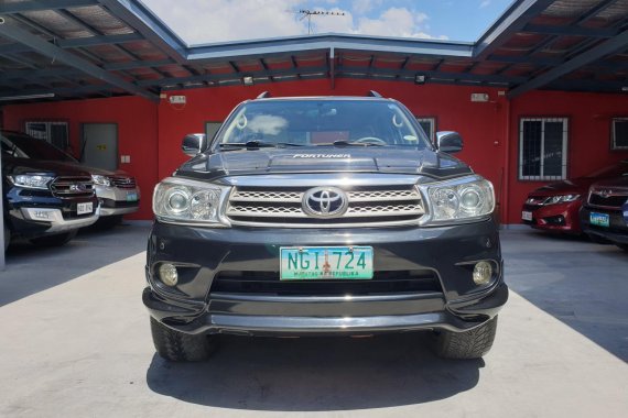 Black Toyota Fortuner 2009 G Gas Automatic for sale in Las Pinas