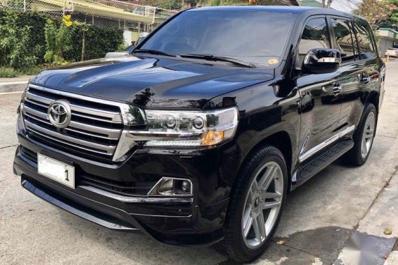 2011 Toyota Land Cruiser for sale in Quezon City