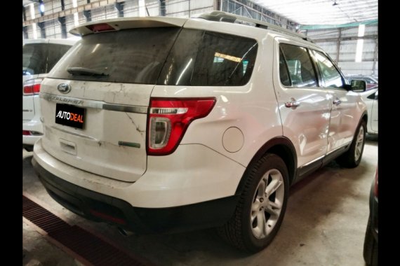 Selling Ford Explorer 2015 SUV/MPV in Quezon City