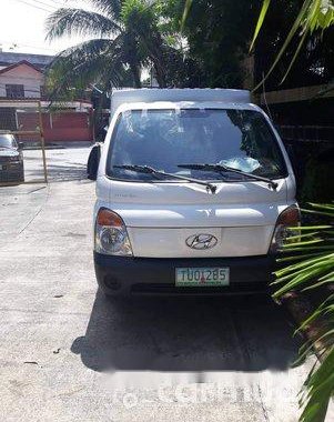 Selling White Hyundai H-100 2011 in Manila