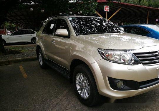 Selling Beige Toyota Fortuner 2013 at 73000 km 