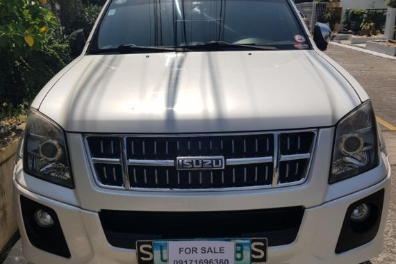 2013 Isuzu Alterra for sale in Paranaque 