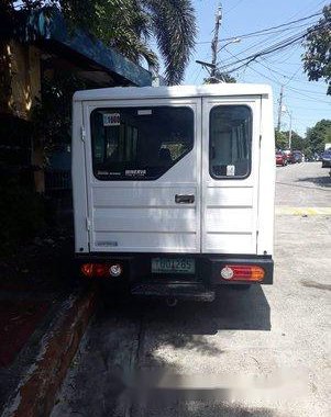 Selling White Hyundai H-100 2011 Manual Diesel at 70000 km 