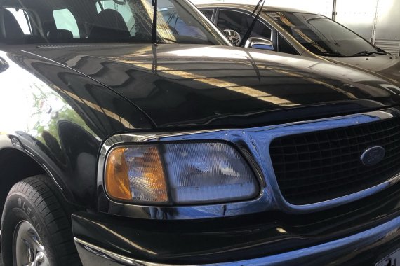 Black Ford Expedition 2000 for sale in Quezon City 