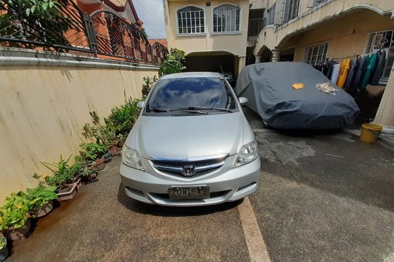 Selling Silver Honda City 2007 Manual in Cainta 