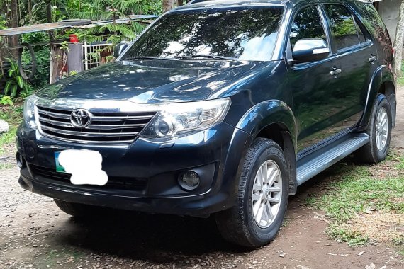 Selling Black Toyota Fortuner 2012 Automatic Diesel 