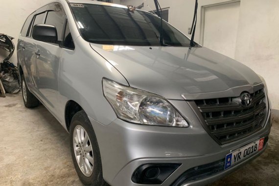 Selling Silver Toyota Innova 2015 Suv