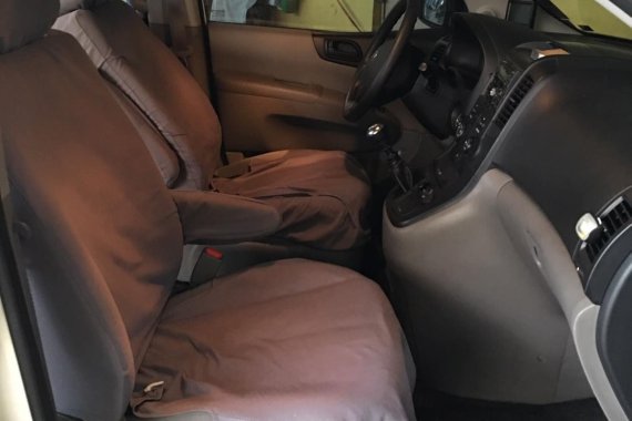 White 2013 Kia Carnival at 51000 km for sale in Cainta 