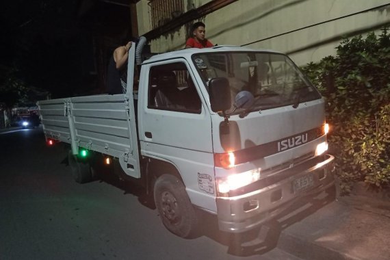 Isuzu Elf 2000 for sale in Quezon City