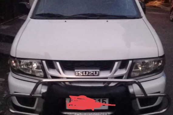 Isuzu Crosswind 2015 at 20000 km for sale 