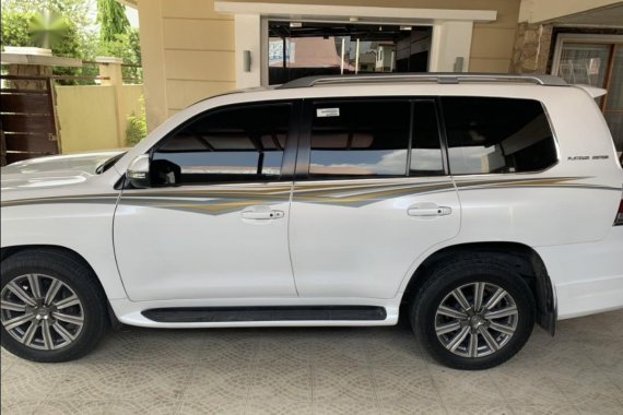 2018 Toyota Land Cruiser for sale in Manila