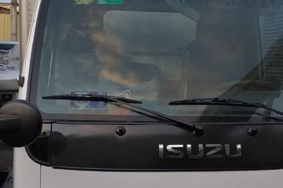 Isuzu Giga 2016 for sale in Quezon City 