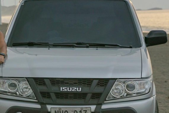 2010 Isuzu Crosswind for sale in Makati 