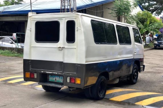 Selling White Isuzu Elf 1997 Manual Diesel 