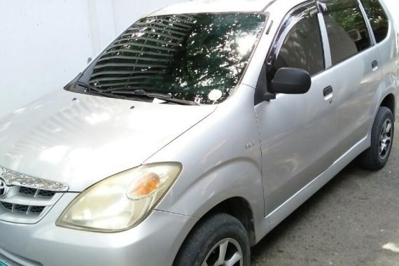 Second-hand Toyota Avanza 2010 for sale in Cebu City