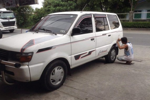 2nd-hand Toyota Revo Diesel 2000 Model for sale in Bacoor