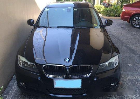 Black Bmw 320I 2009 at 37000 km for sale