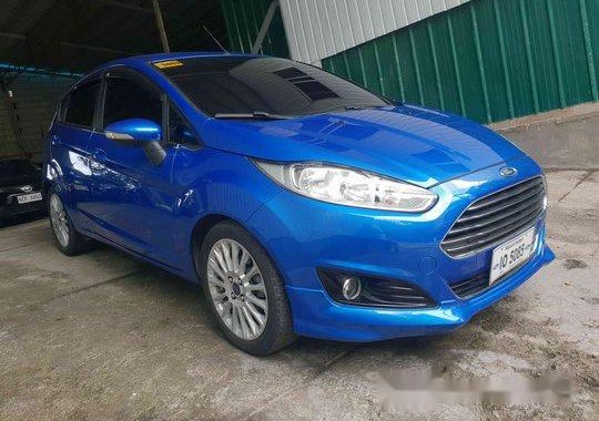 Blue Ford Fiesta 2017 at 30000 km for sale 