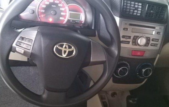 Selling Toyota Avanza 2014 in Pasay