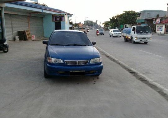 Selling Blue Toyota Corolla 2000 Manual Gasoline at 100000 km 