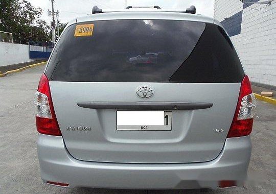 Selling Toyota Innova 2015 Manual Diesel at 32000 km