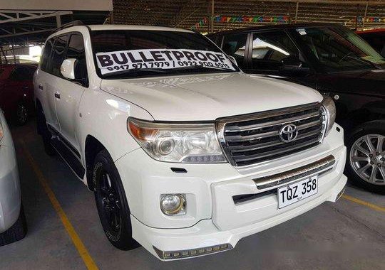 White Toyota Land Cruiser 2012 Automatic Diesel for sale 