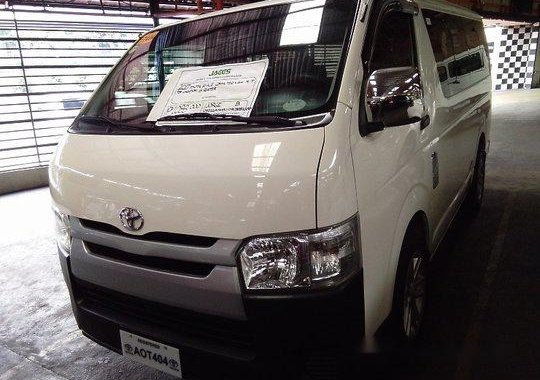 White Toyota Hiace 2017 at 33313 km for sale