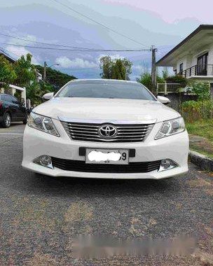 White Toyota Camry 2014 for sale in Muntinlupa