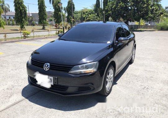 Black Volkswagen Jetta 2014 at 80 km