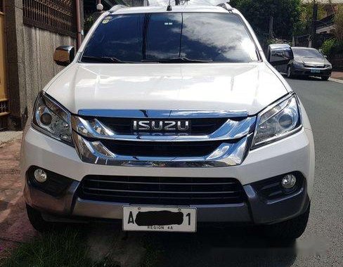 White Isuzu Mu-X 2015 at 43000 km for sale in Marikina