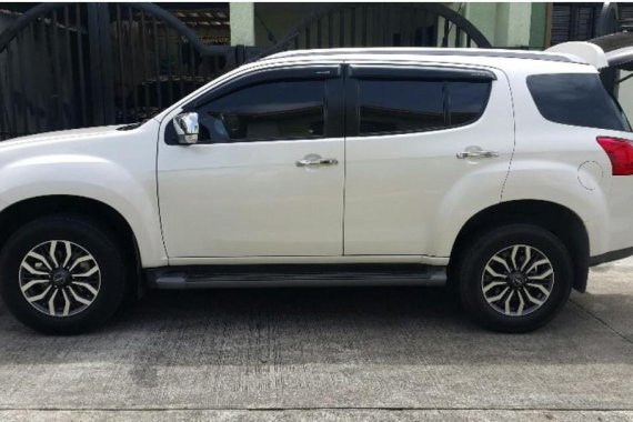 Isuzu Mu-X 2017 for sale in Santa Rosa