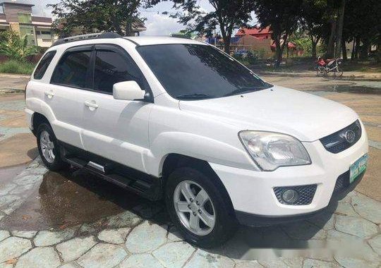 Selling White Kia Sportage 2009 in Talisay