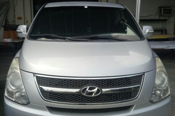 2nd-hand Hyundai Starex 2010 for sale in Caloocan