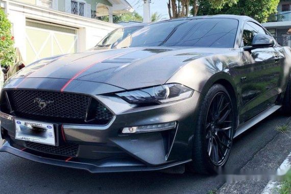 Selling Ford Mustang 2019 Automatic Gasoline 