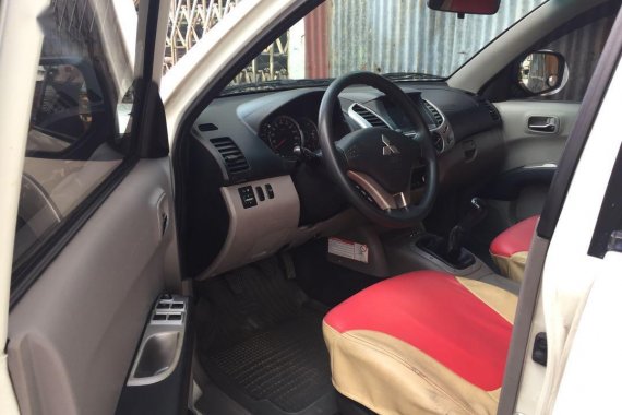 2014 Mitsubishi Strada for sale in Taguig 