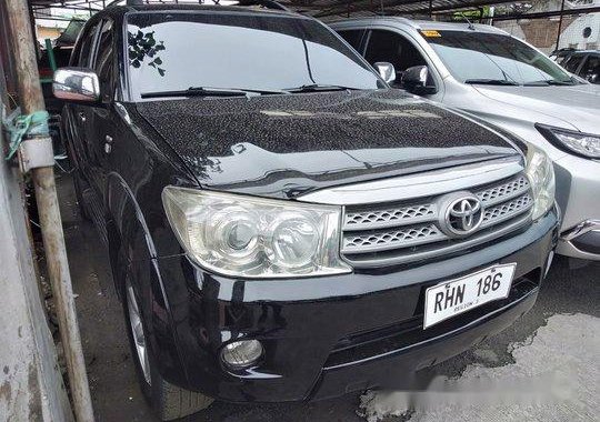 Black Toyota Fortuner 2009 for sale in Quezon City