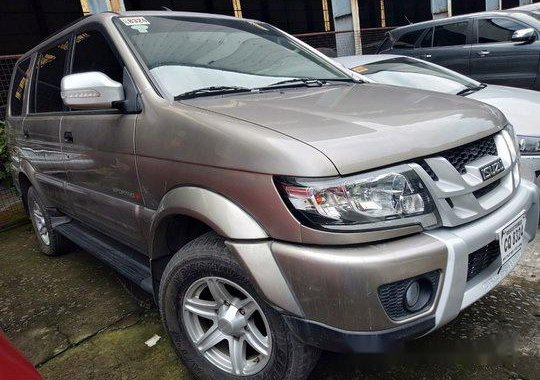 Silver Isuzu Crosswind 2017 for sale in Quezon City